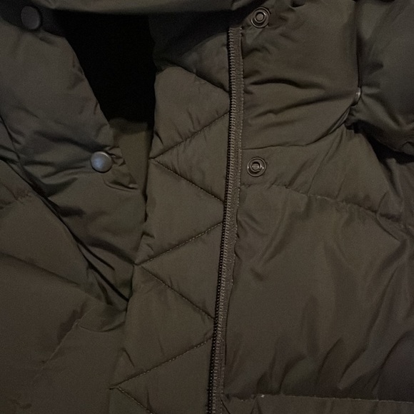 Lulu lemon puffer coat sz 4 (fits oversized) - Picture 8 of 9